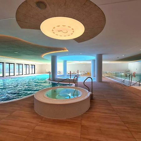 Pinea Sky Premium Apartament Z Widokiem Na Morze Ze Spa I Basenem Przy Plazy โปเบียโรโว ภายนอก รูปภาพ