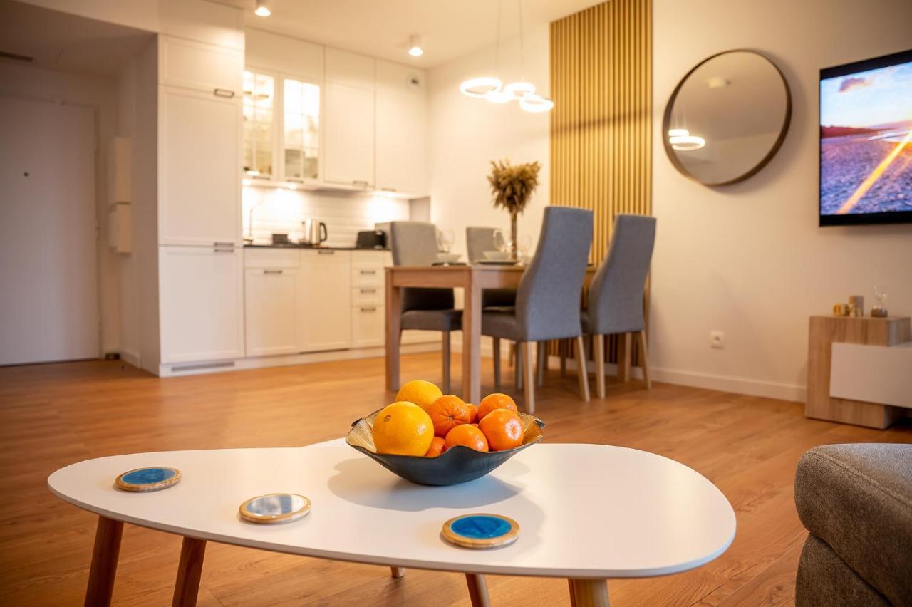 Pinea Sky Premium Apartament Z Widokiem Na Morze Ze Spa I Basenem Przy Plazy โปเบียโรโว ภายนอก รูปภาพ