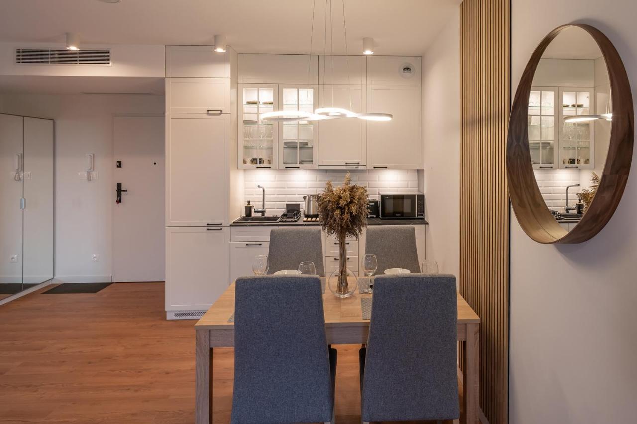Pinea Sky Premium Apartament Z Widokiem Na Morze Ze Spa I Basenem Przy Plazy โปเบียโรโว ภายนอก รูปภาพ